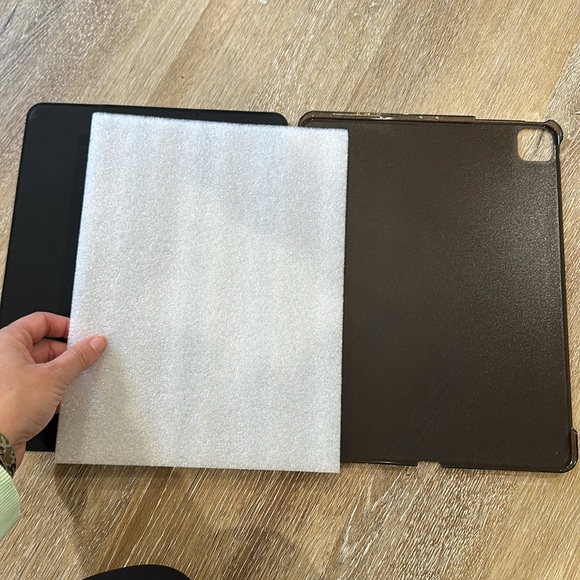 NWT 8.5 inch iPad hard and soft case - Picture 2 of 3